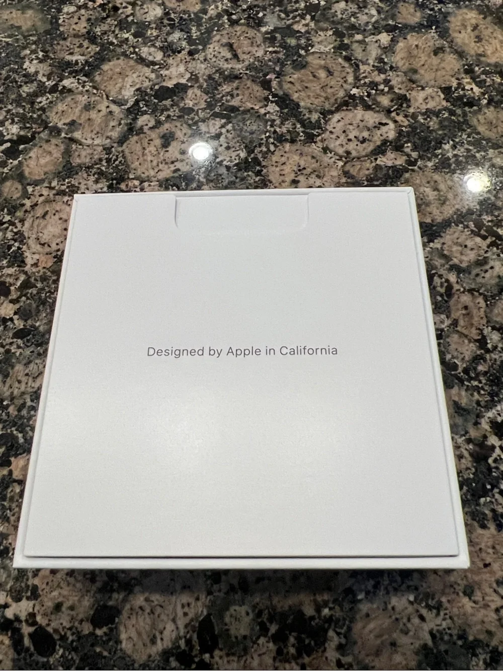Apple AirPods (2nd Generation) In-Ear Earbuds with Charging Case, White